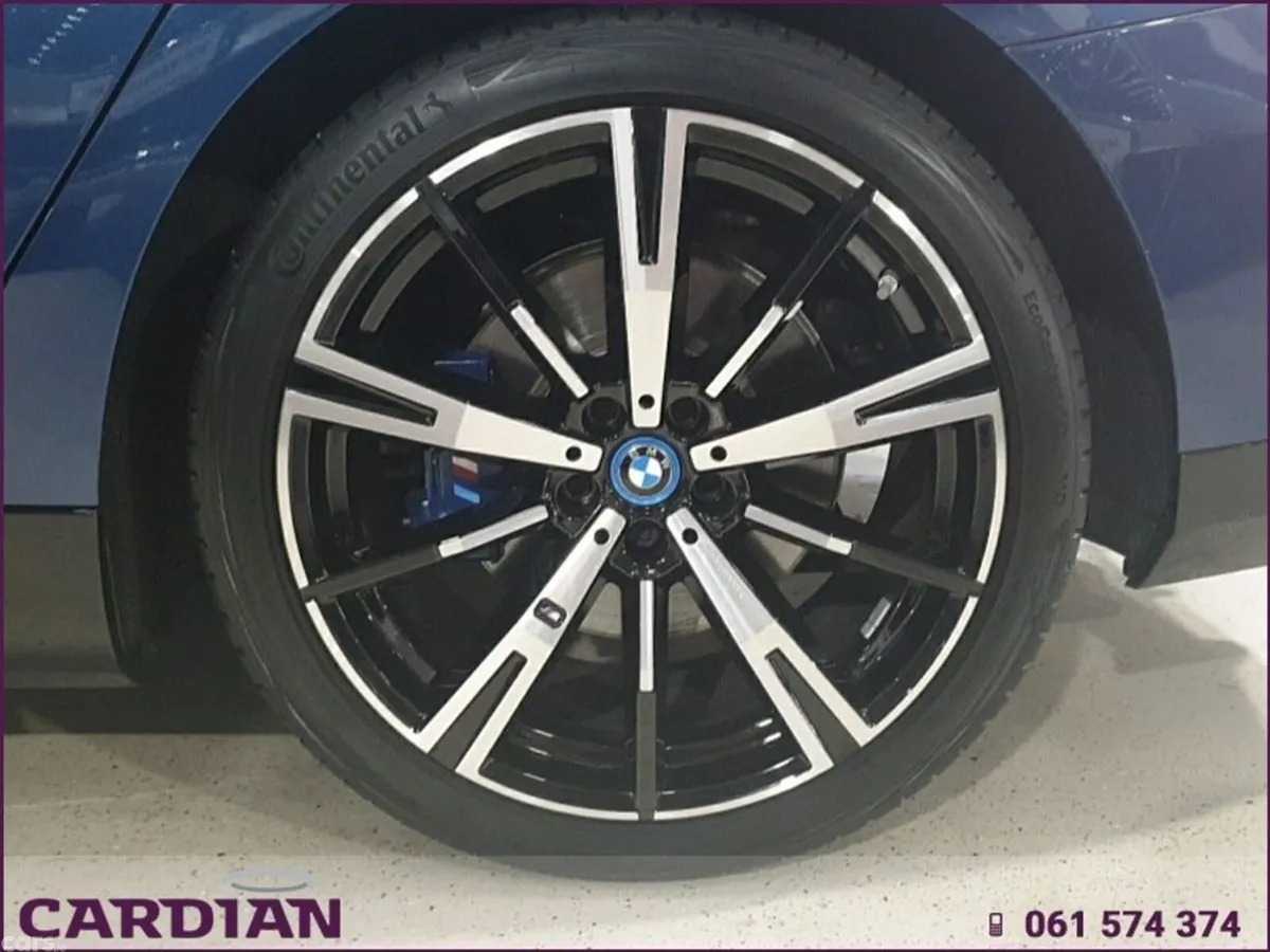 BMW 5-Series Estate, Petrol Hybrid, 2025, Blue