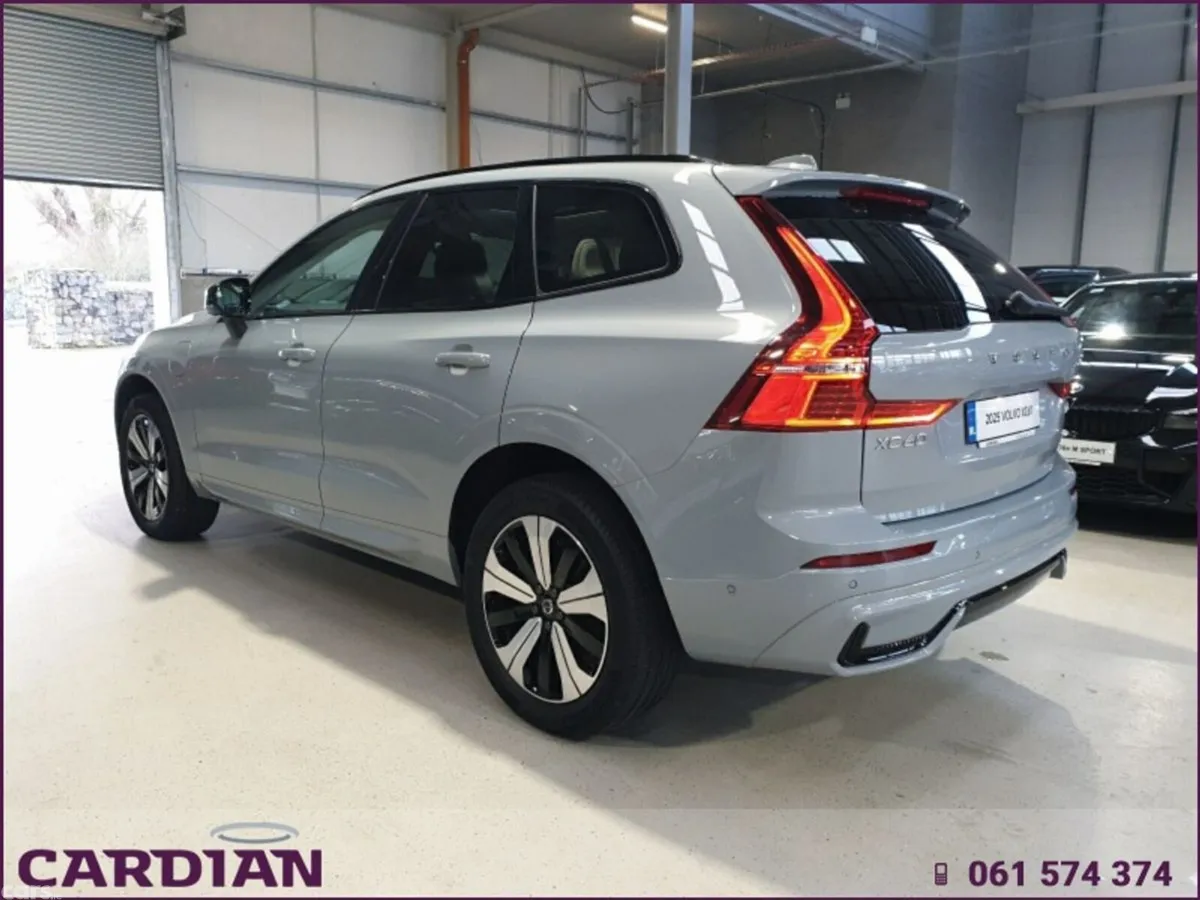 Volvo XC60 SUV, Petrol Hybrid, 2025, Grey