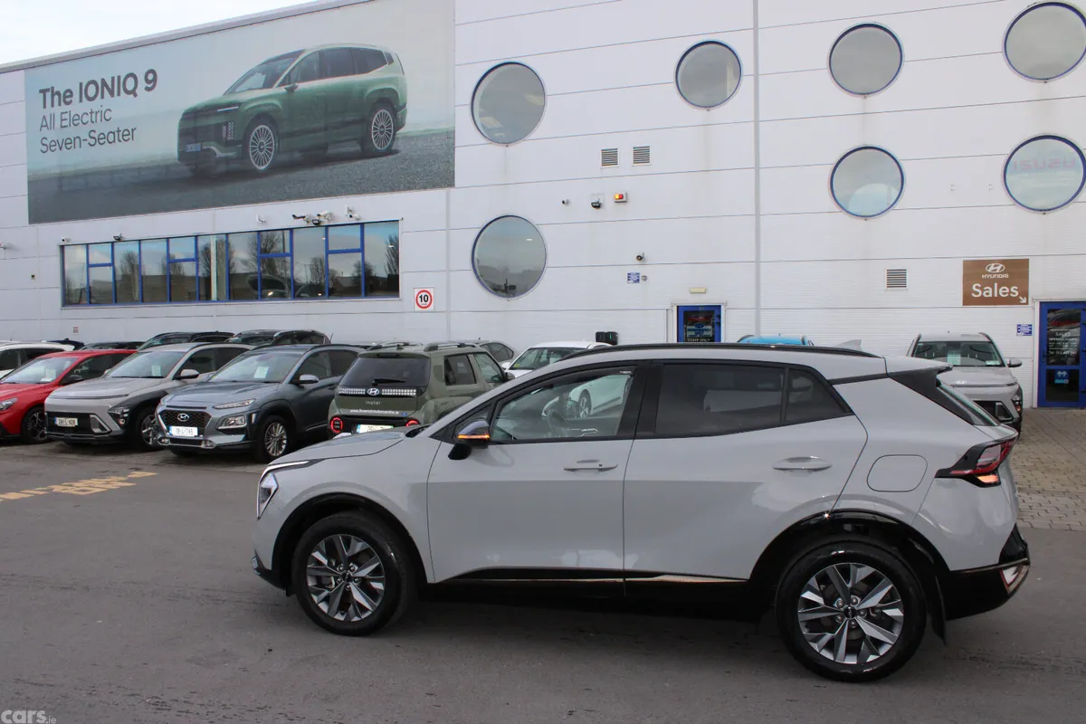 Kia Sportage SUV, Petrol Hybrid, 2024, Grey