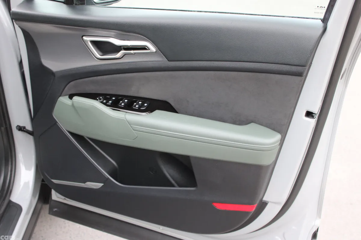 Kia Sportage SUV, Petrol Hybrid, 2024, Grey