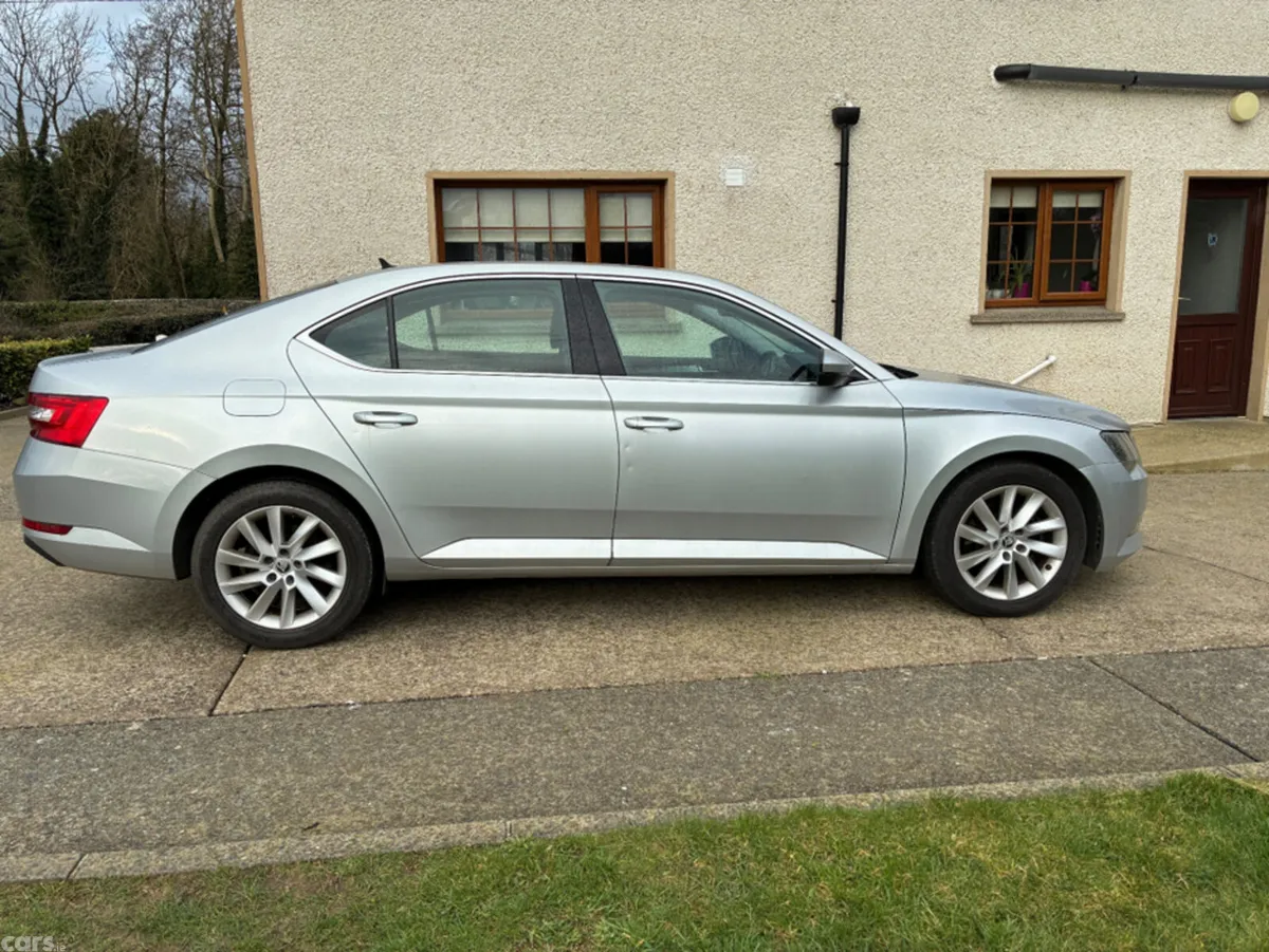Skoda Superb Hatchback, Diesel, 2018, Silver