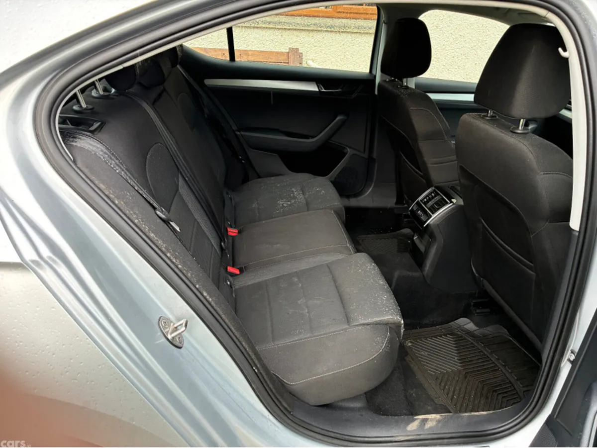 Skoda Superb Hatchback, Diesel, 2018, Silver