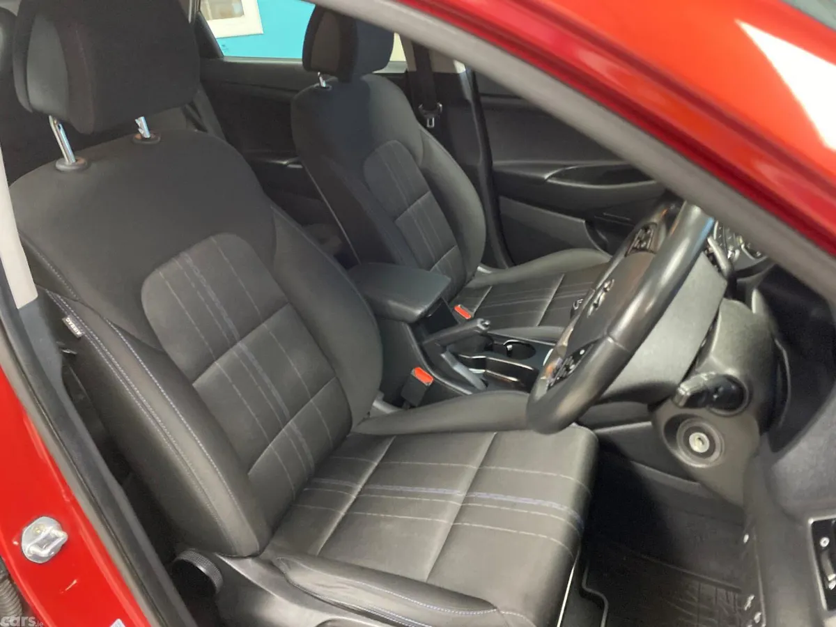 Hyundai Tucson SUV, Diesel, 2017, Red