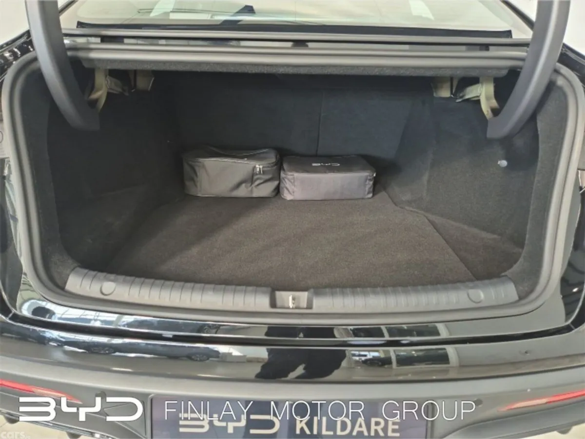 BYD Seal 6 Saloon, Petrol Plug-in Hybrid, 2026, Black