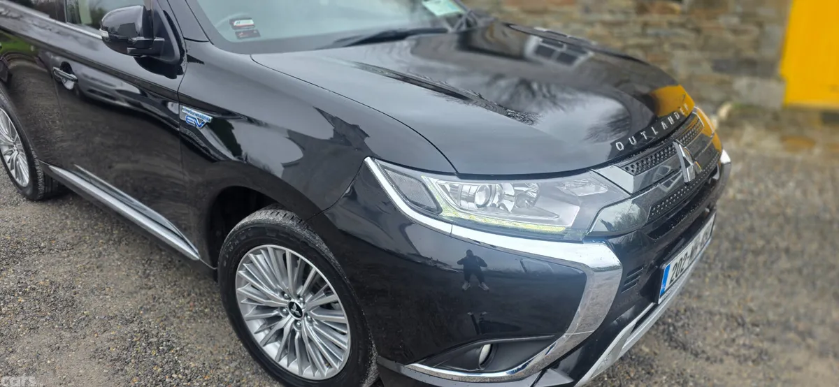 Mitsubishi Outlander SUV, Petrol Plug-in Hybrid, 2020, Black