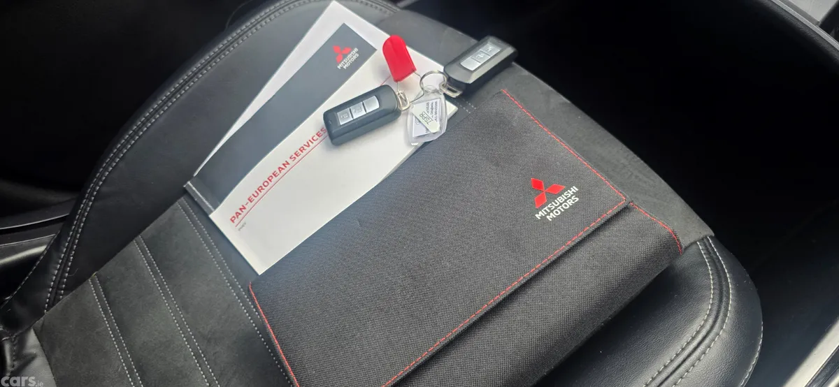 Mitsubishi Outlander SUV, Petrol Plug-in Hybrid, 2020, Black