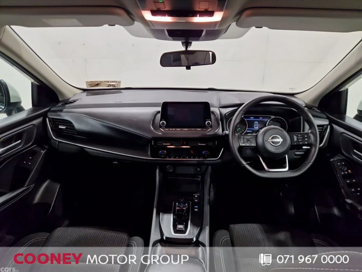Nissan Qashqai MPV, Petrol, 2024, White