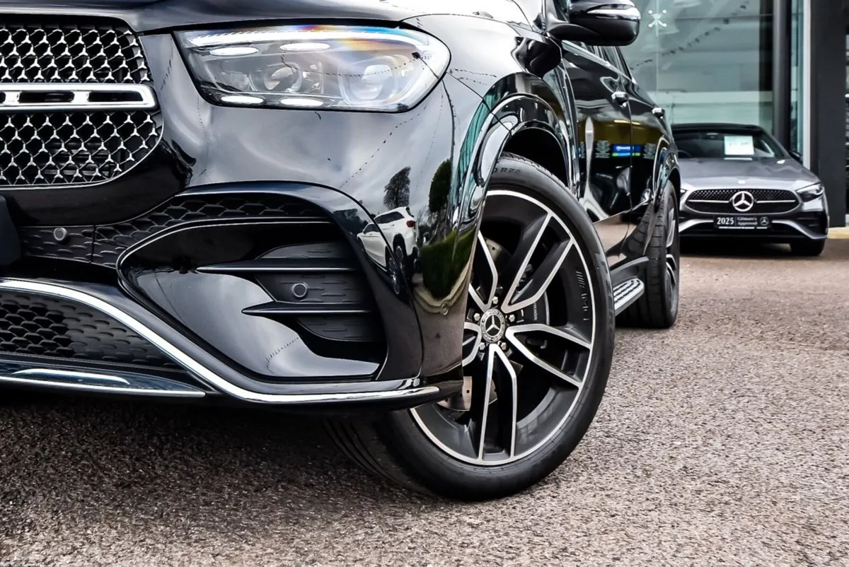 Mercedes-Benz GLE SUV, Petrol Plug-in Hybrid, 2025, Black