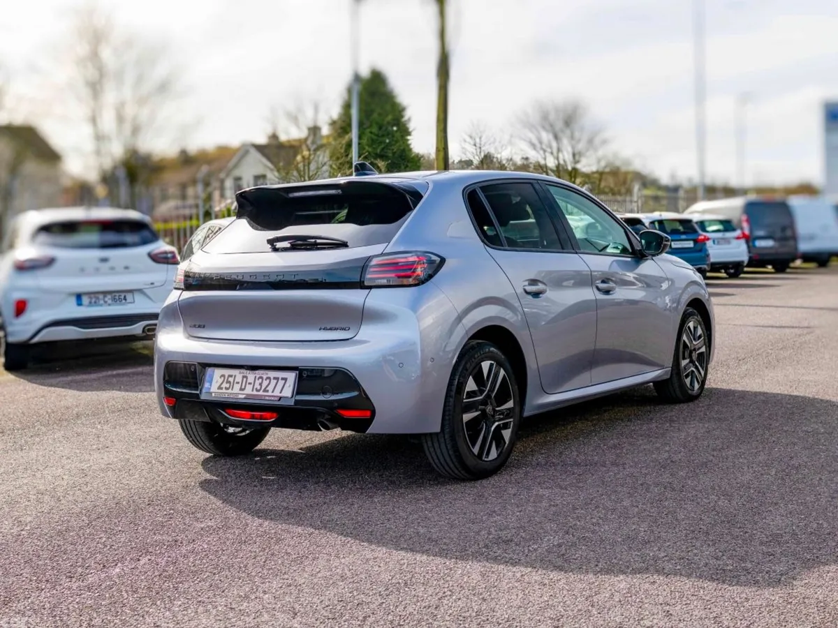 Peugeot 208 Hatchback, Petrol, 2025, Grey