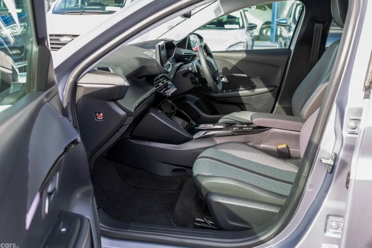 Peugeot 208 Hatchback, Petrol, 2025, Grey