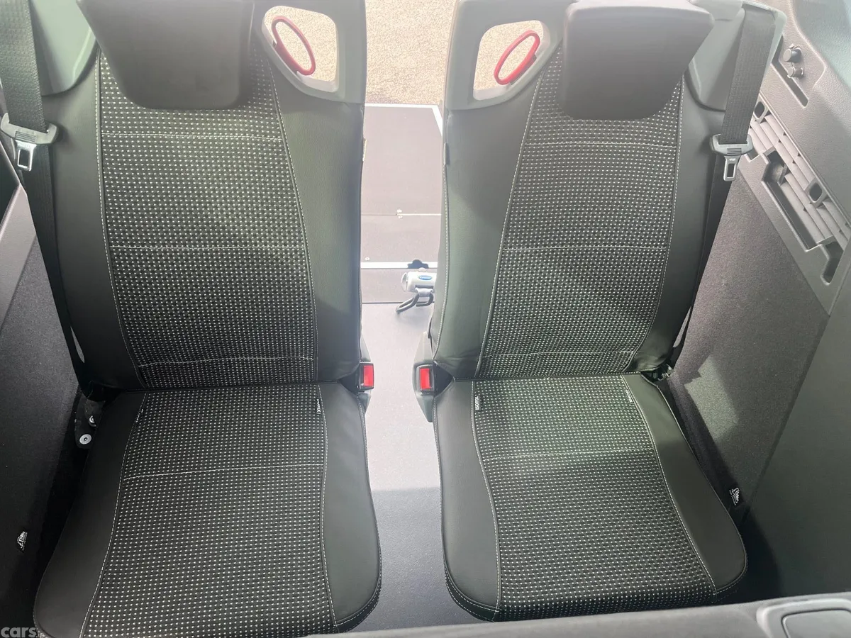Ford Tourneo Connect MPV, Diesel, 2026, Black