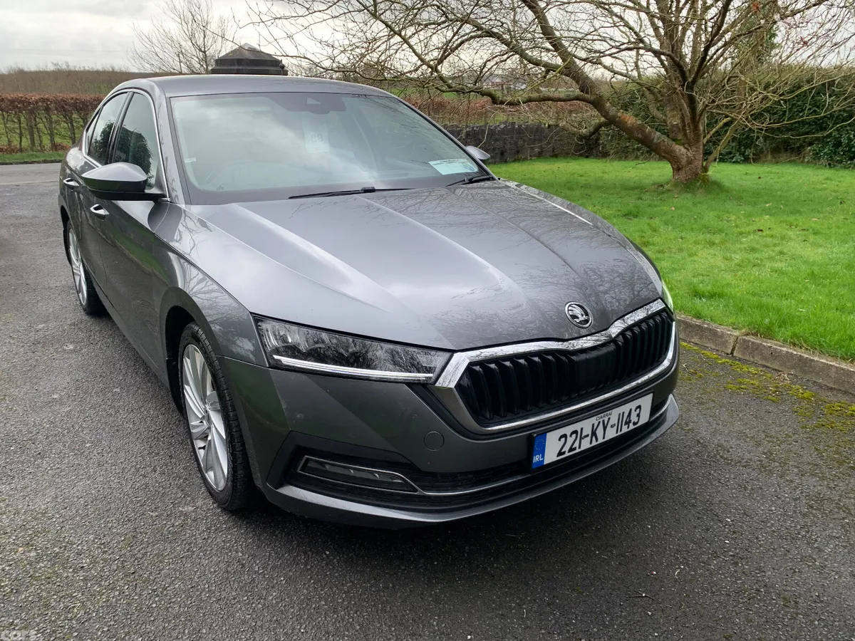 Skoda Octavia Saloon, Diesel, 2022, Grey