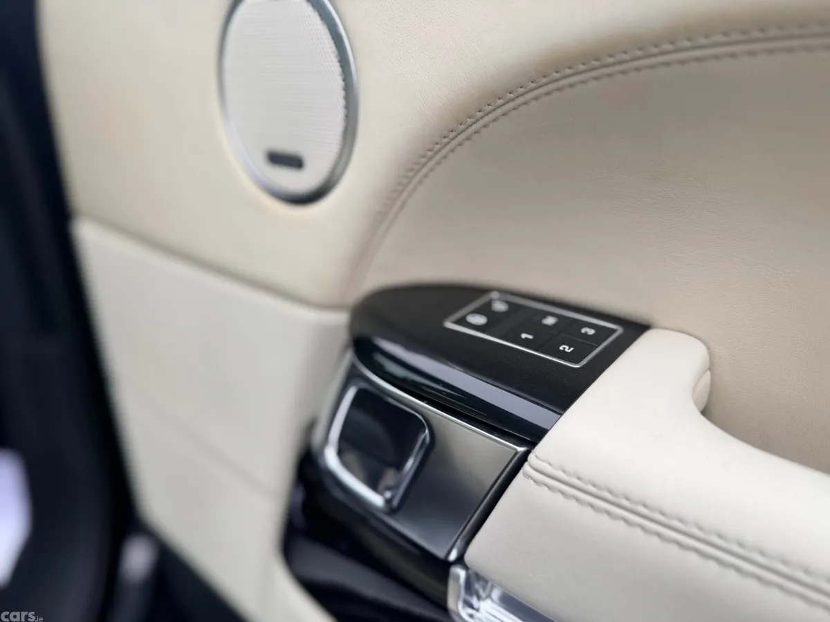 Land Rover Range Rover SUV, Diesel, 2013, Black