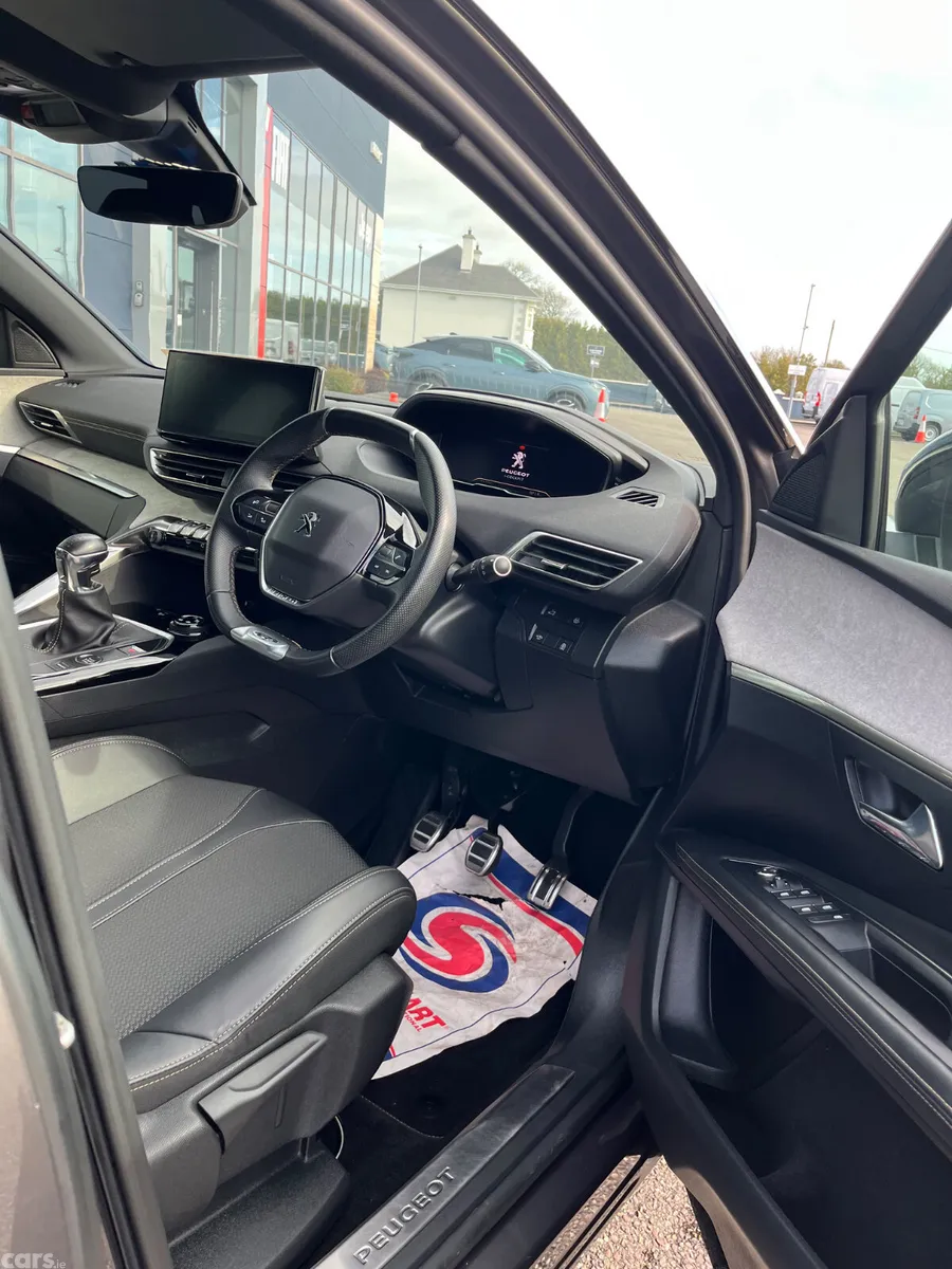 Peugeot 3008 MPV, Diesel, 2022, Grey
