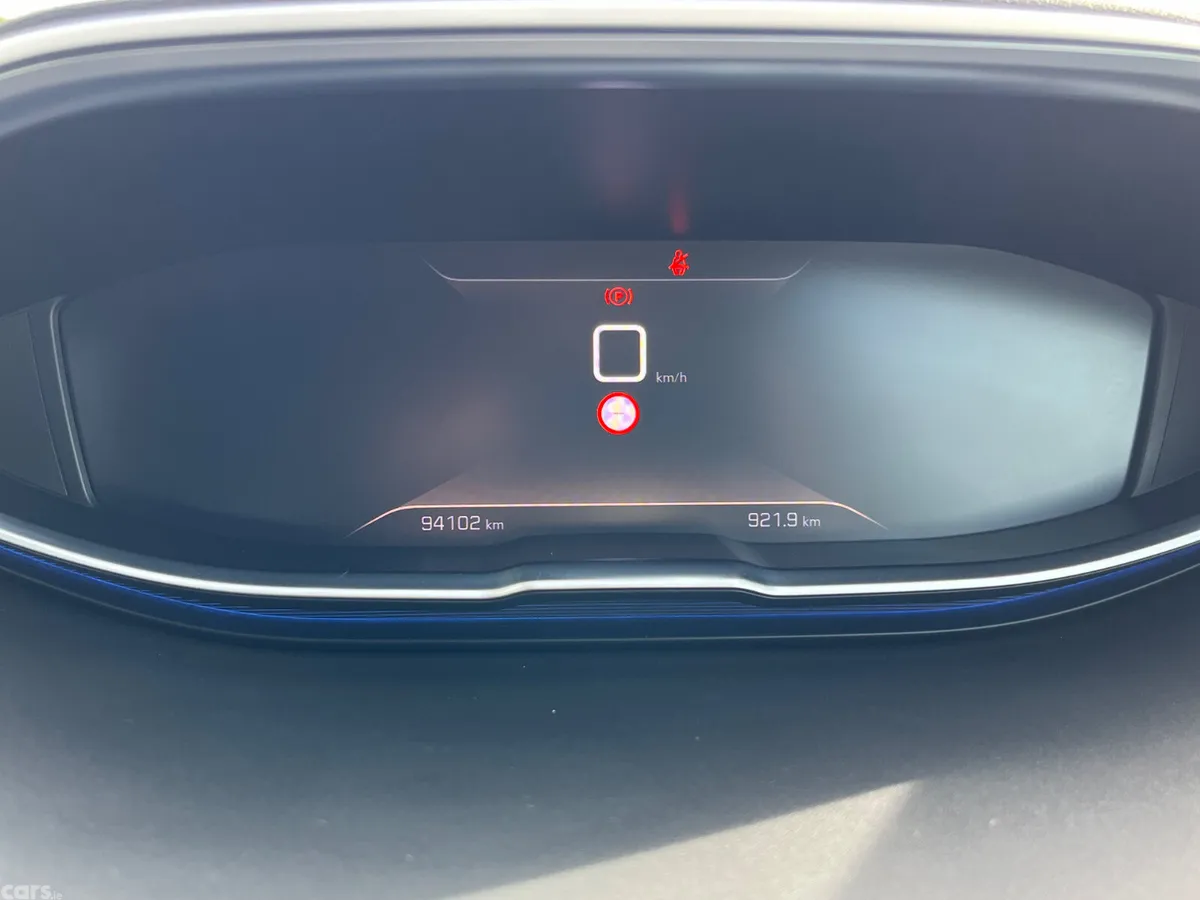 Peugeot 3008 MPV, Diesel, 2022, Grey