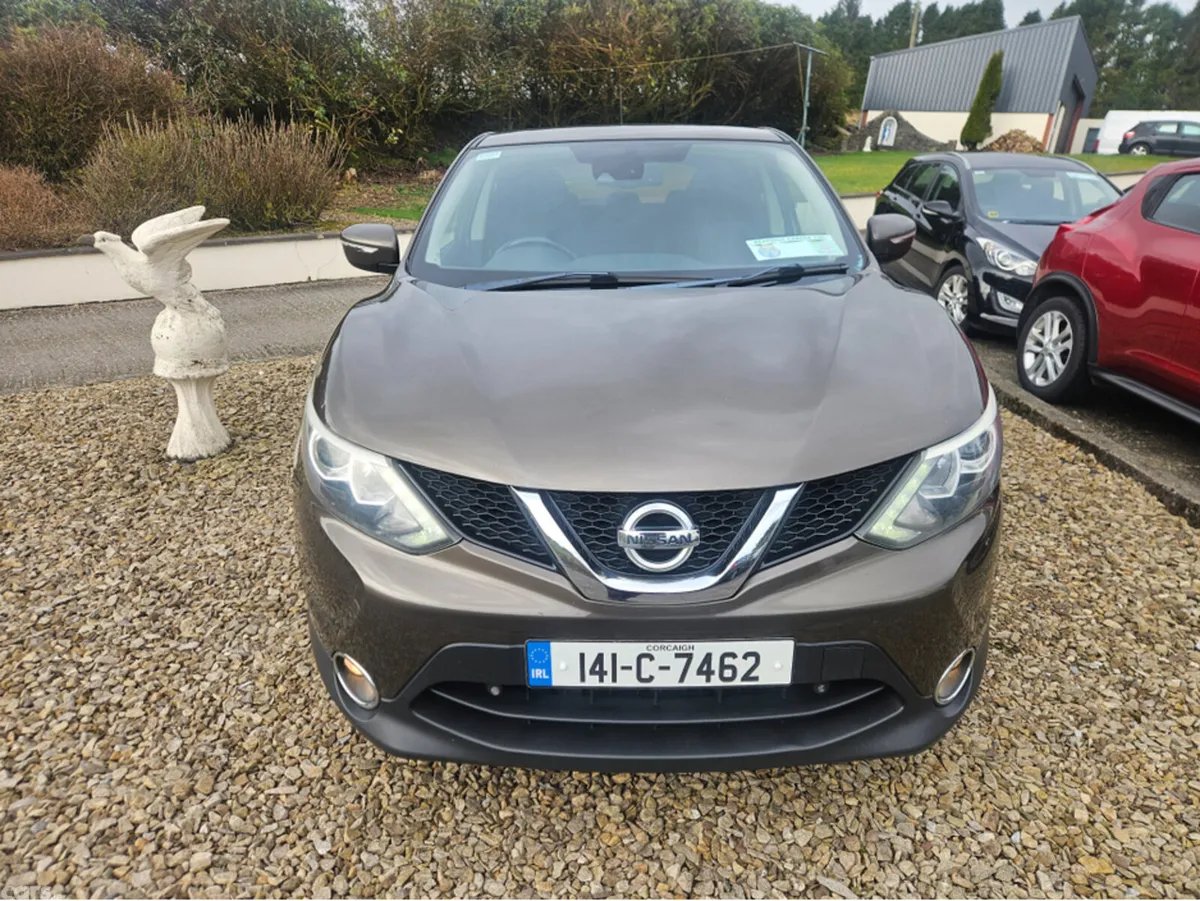 Nissan Qashqai MPV, Diesel, 2014, Brown