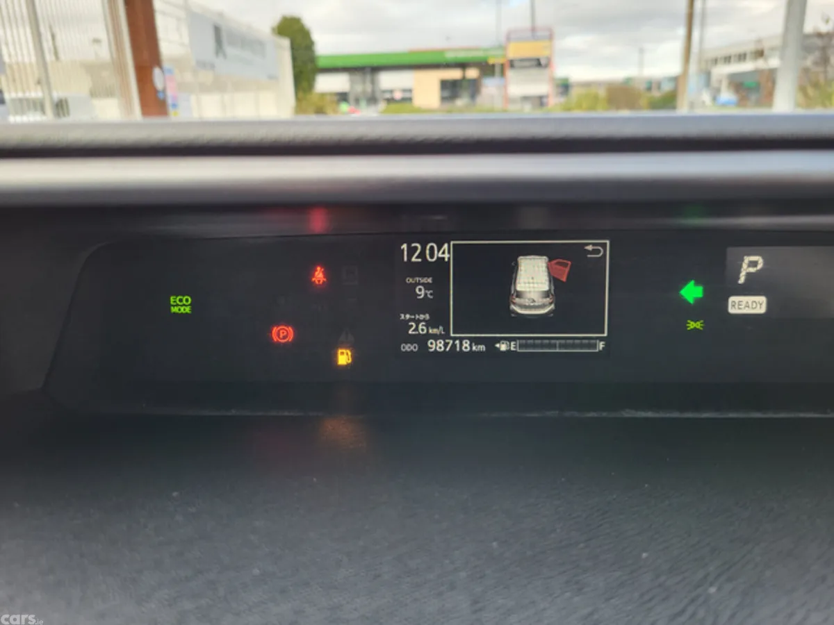 Toyota Aqua Hatchback, Petrol Hybrid, 2020, White