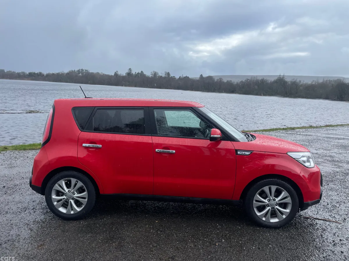 Kia Soul Hatchback, Diesel, 2015, Red
