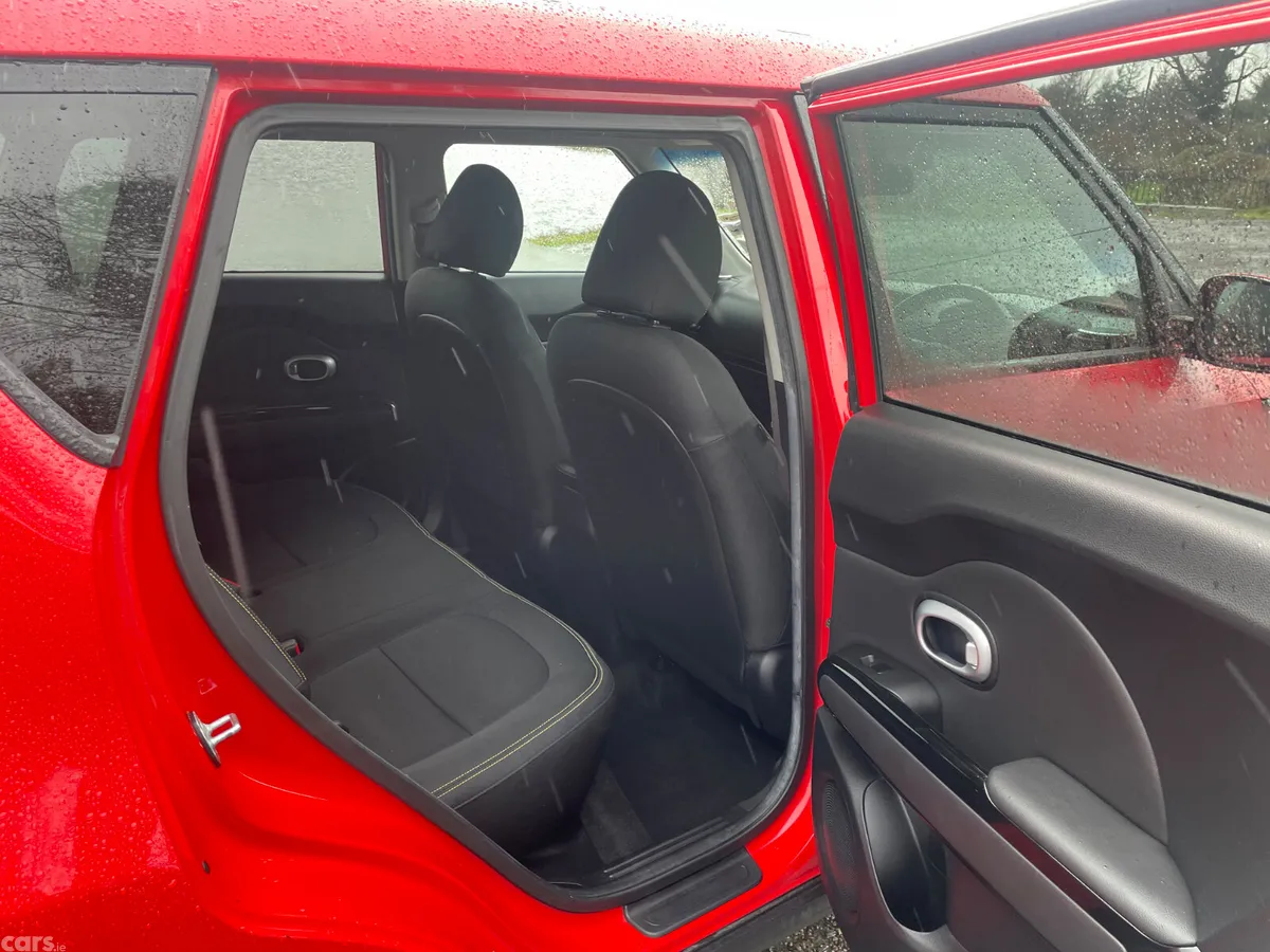 Kia Soul Hatchback, Diesel, 2015, Red