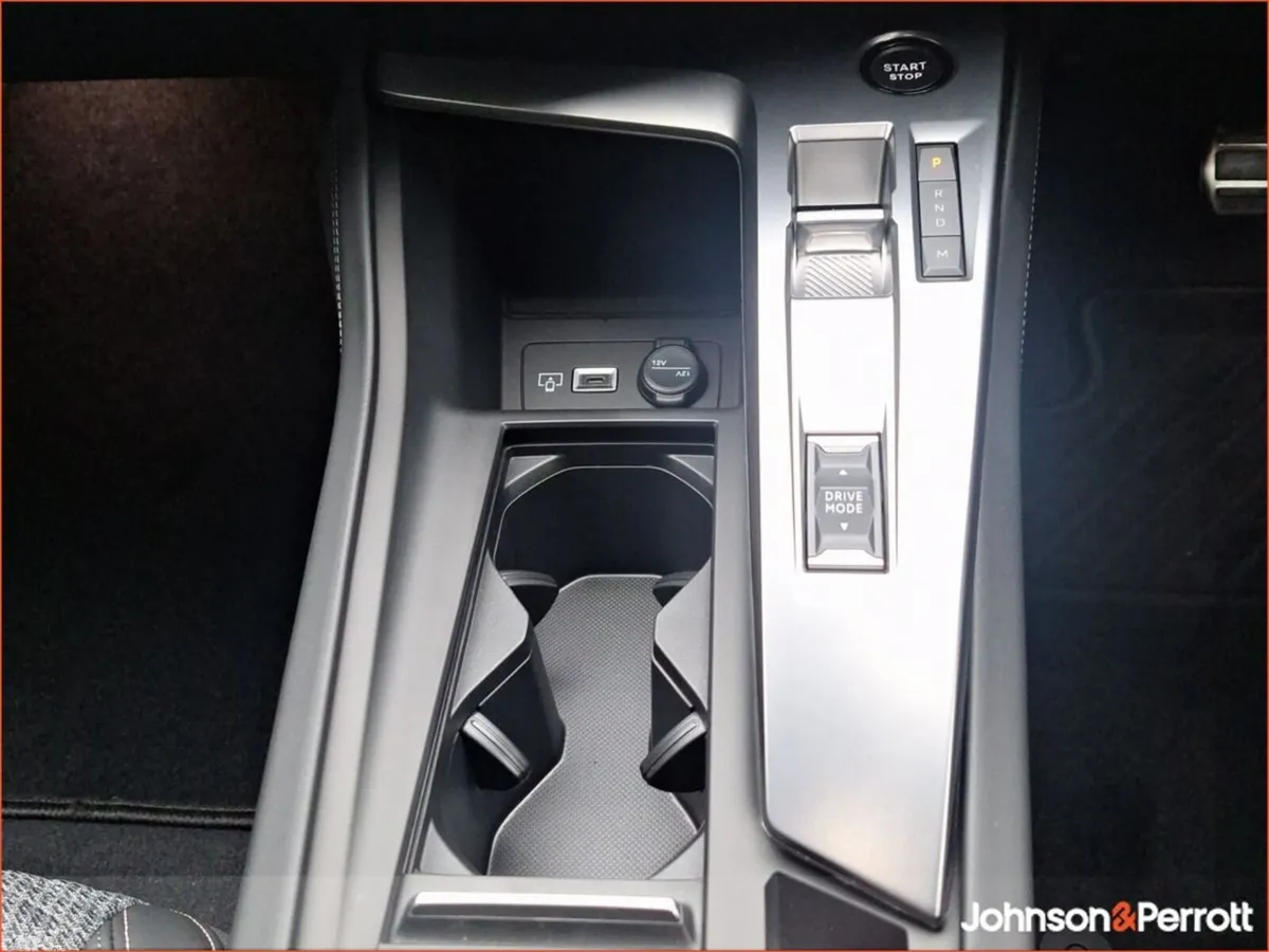 Peugeot 308 Hatchback, Petrol, 2026, Grey