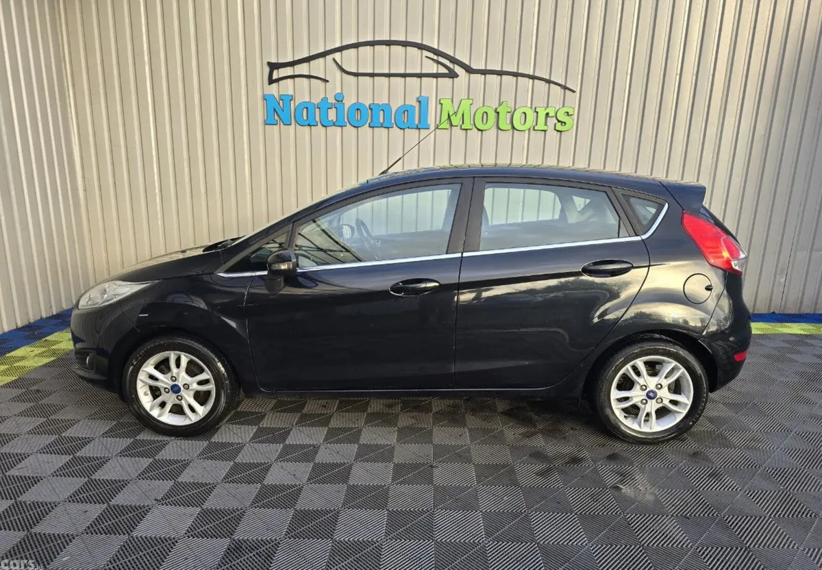Ford Fiesta Hatchback, Petrol, 2016, Black