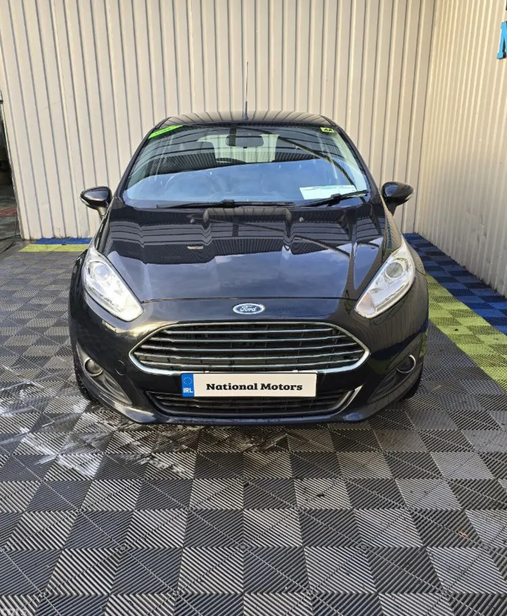 Ford Fiesta Hatchback, Petrol, 2016, Black