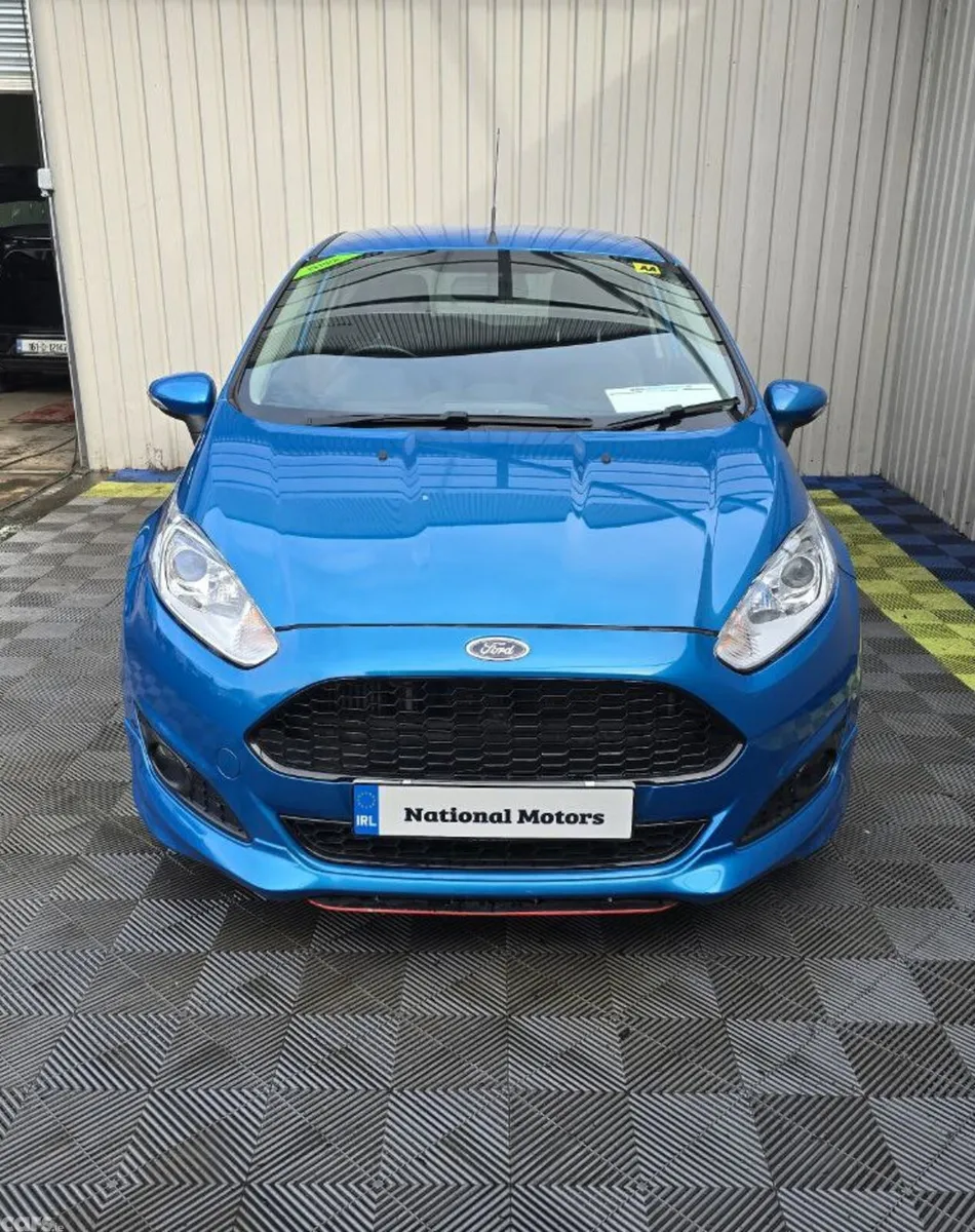 Ford Fiesta Hatchback, Petrol, 2015, Blue
