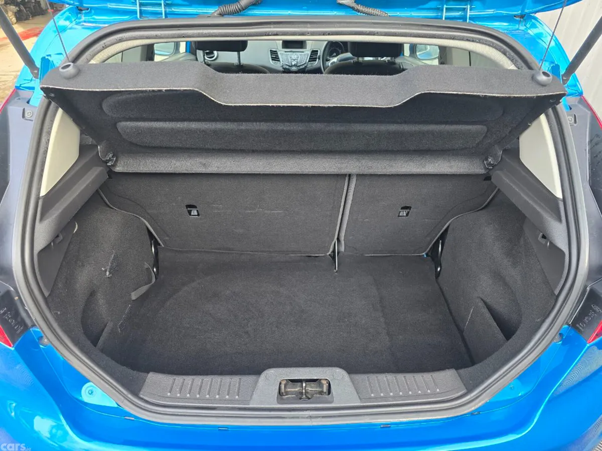Ford Fiesta Hatchback, Petrol, 2015, Blue