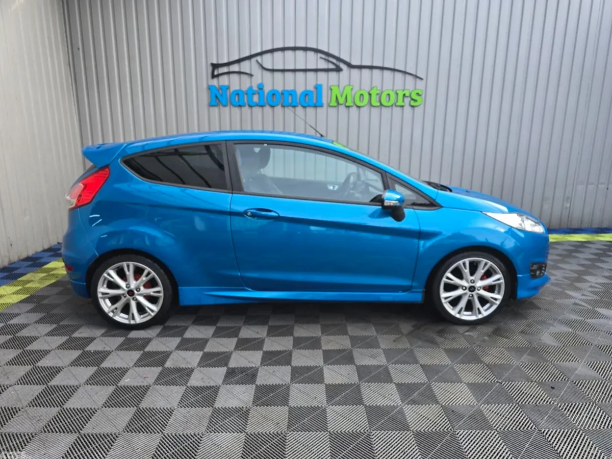 Ford Fiesta Hatchback, Petrol, 2015, Blue