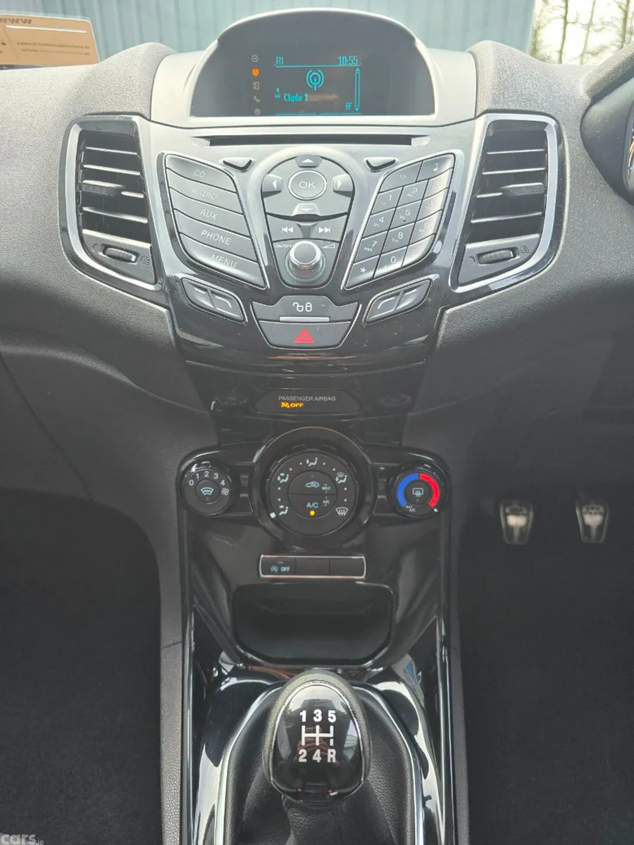 Ford Fiesta Hatchback, Petrol, 2015, Blue