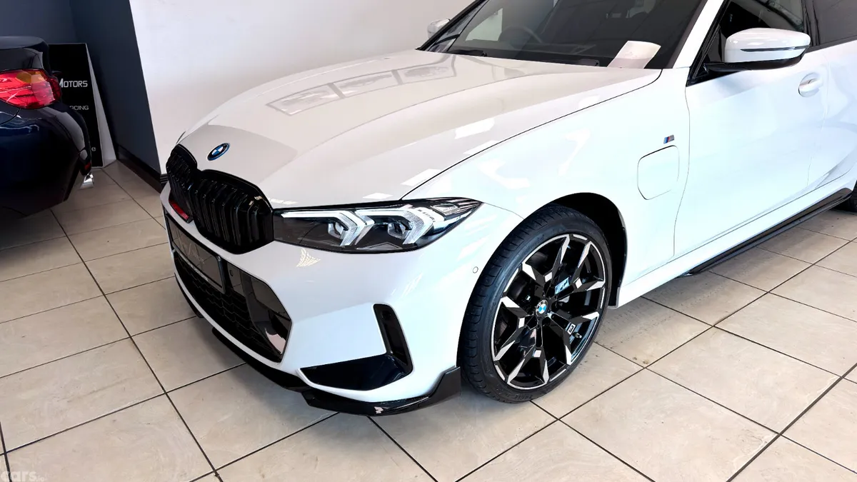 BMW 3-Series Saloon, Petrol Hybrid, 2025, White