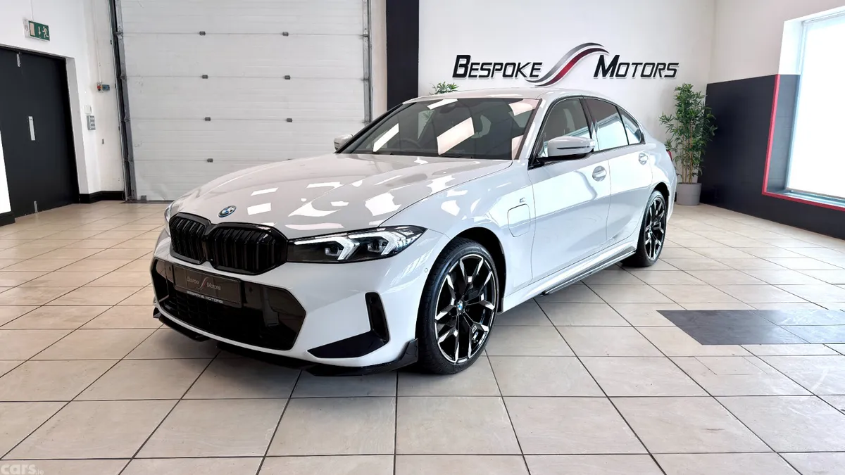 BMW 3-Series Saloon, Petrol Hybrid, 2025, White
