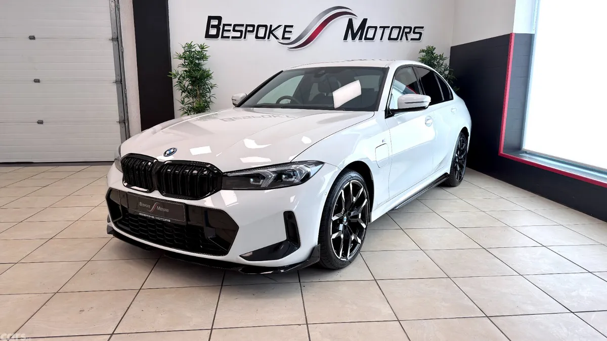 BMW 3-Series Saloon, Petrol Hybrid, 2025, White