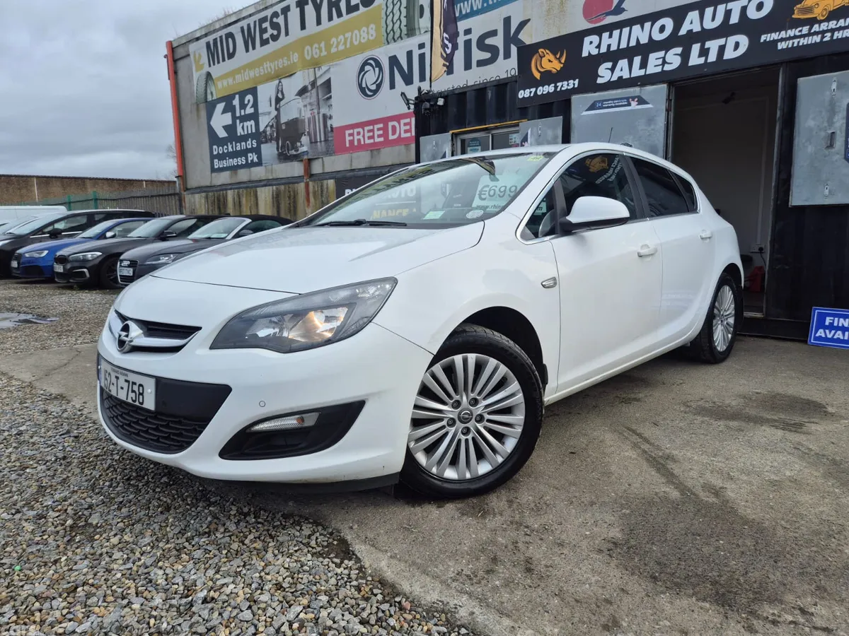 Opel Astra Hatchback, Diesel, 2015, White