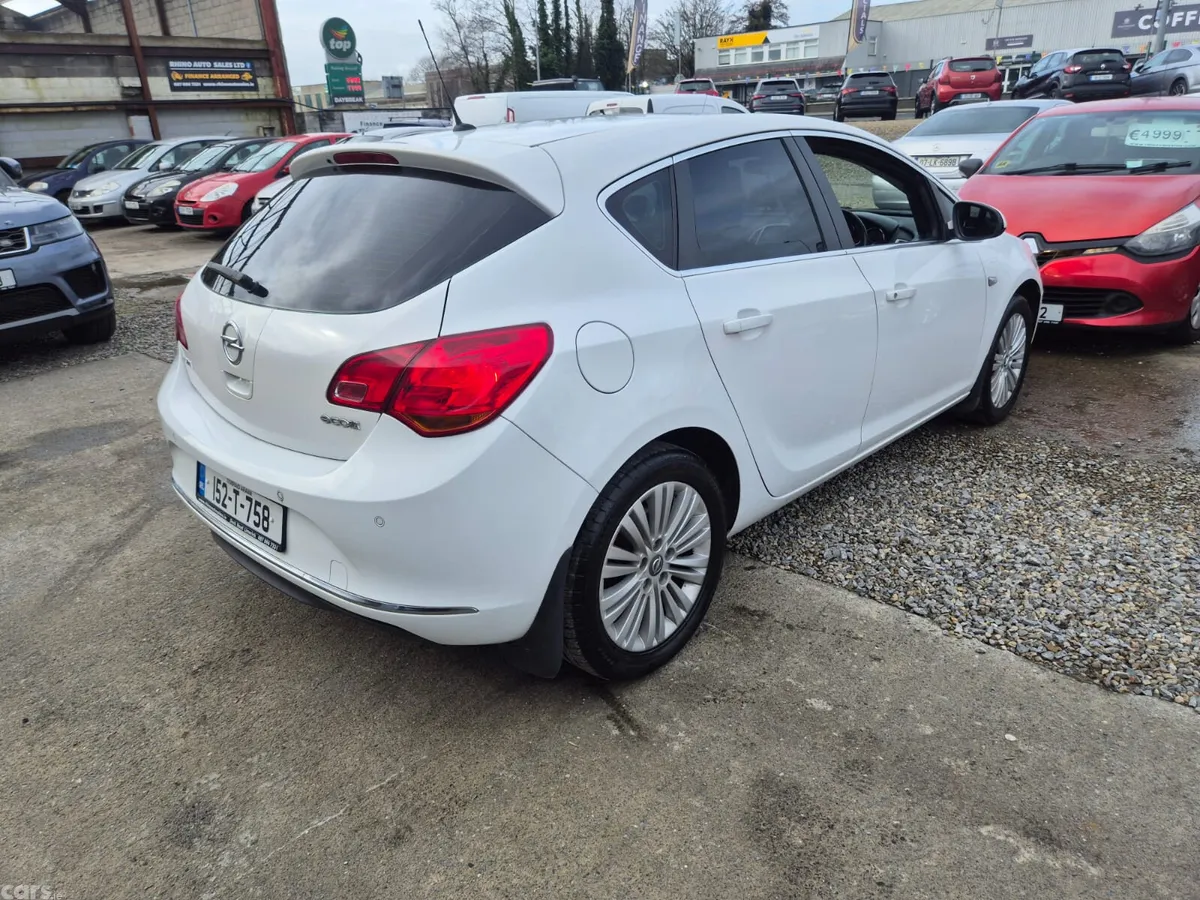 Opel Astra Hatchback, Diesel, 2015, White