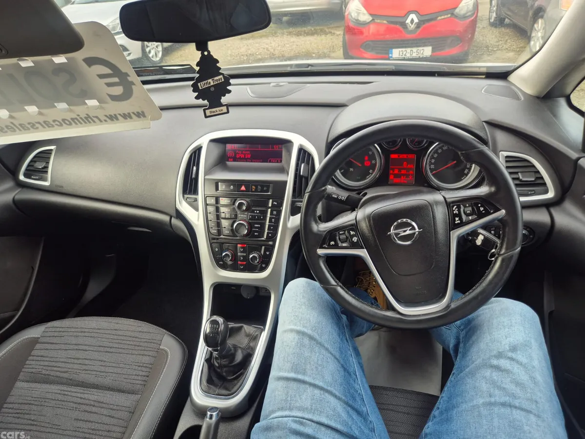 Opel Astra Hatchback, Diesel, 2015, White