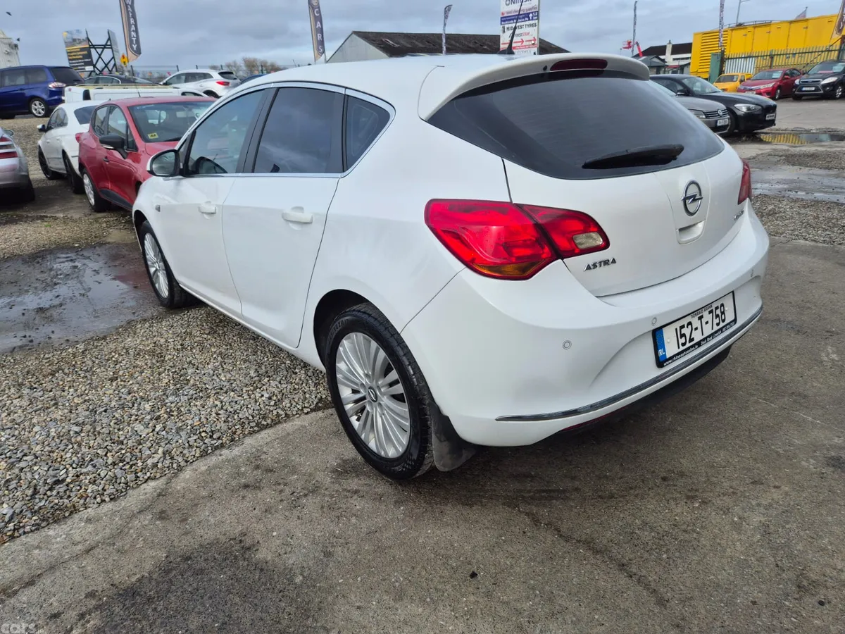 Opel Astra Hatchback, Diesel, 2015, White