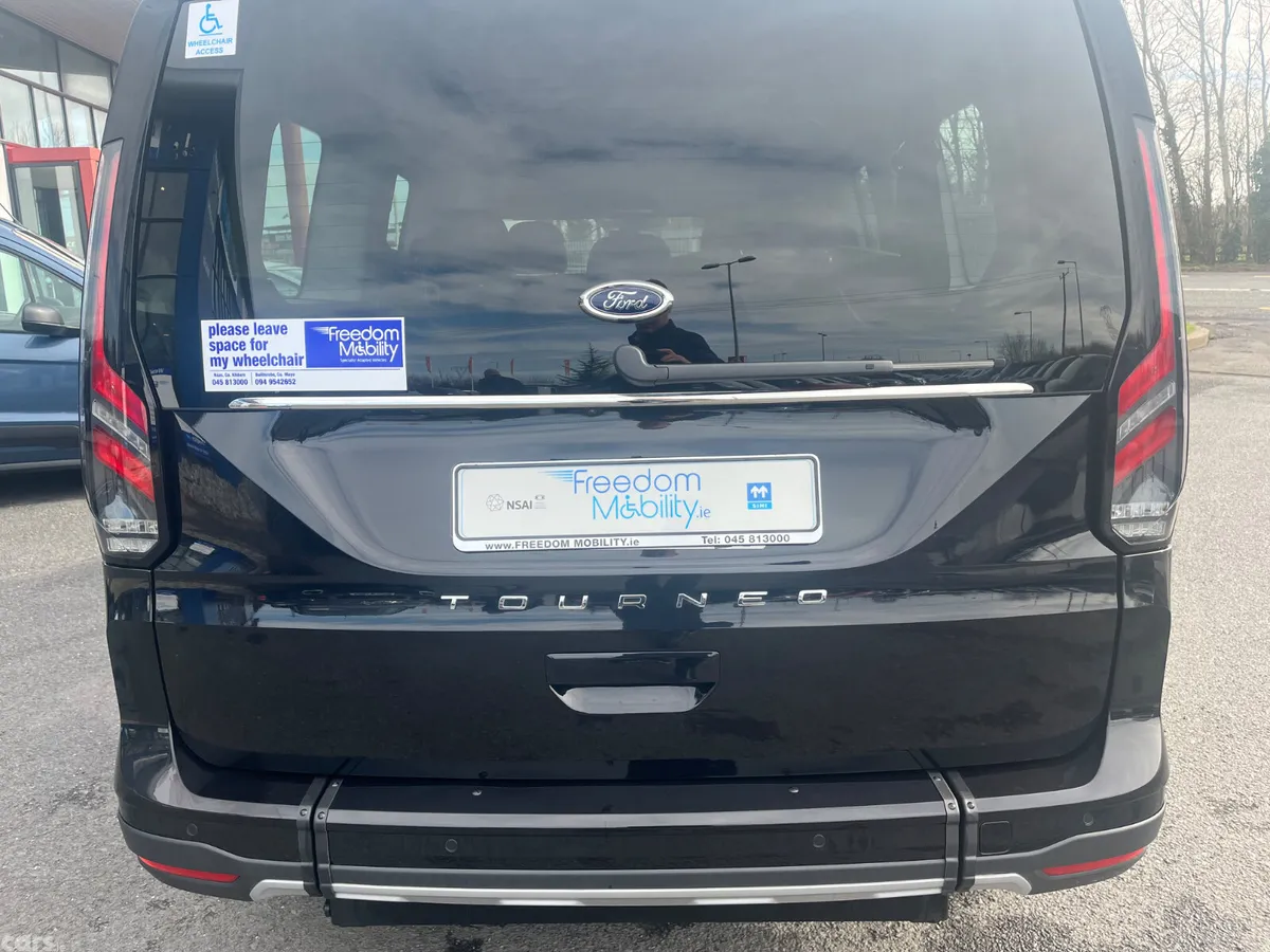Ford Tourneo Connect MPV, Diesel, 2026, Black