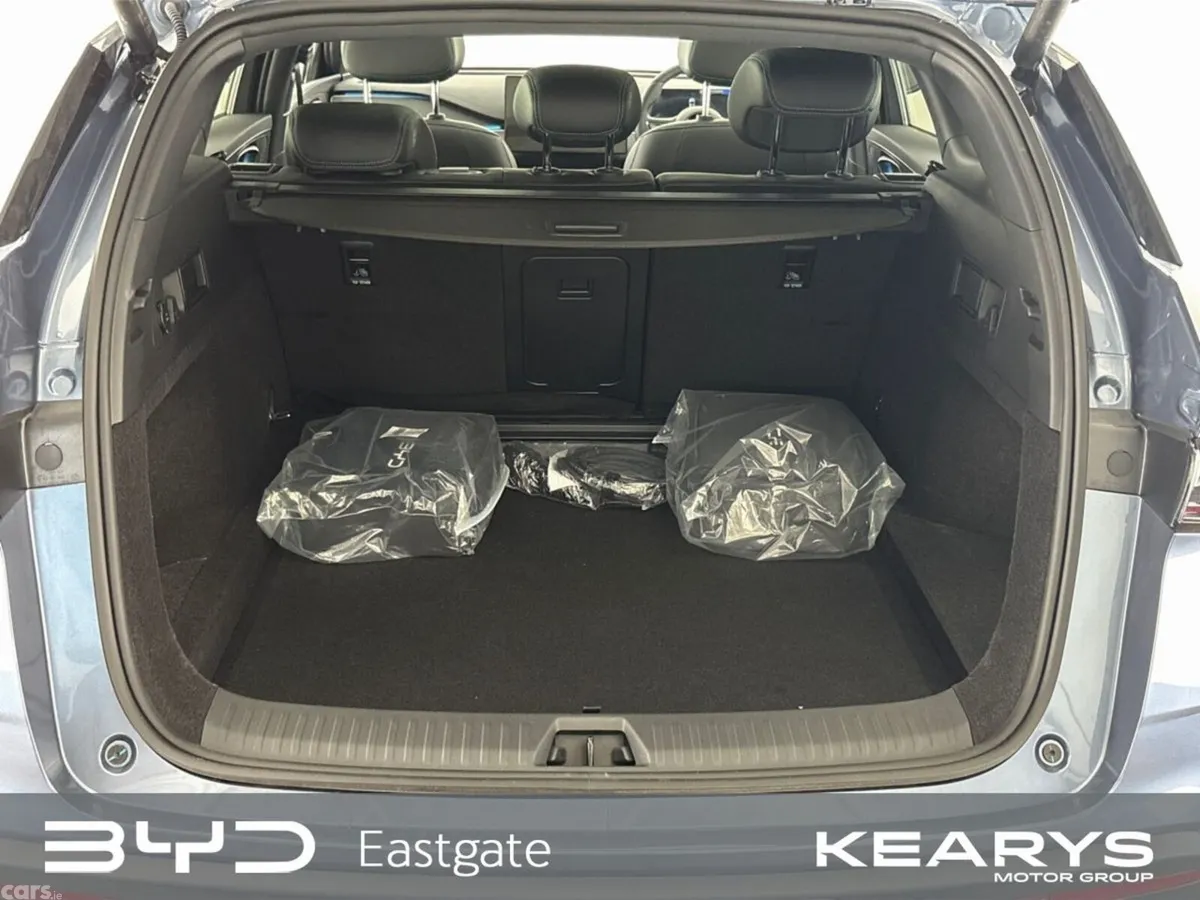 BYD Seal 6 Estate, Petrol Plug-in Hybrid, 2027, Blue