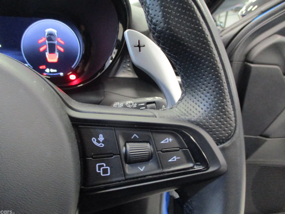 Alfa Romeo Tonale MPV, Petrol Plug-in Hybrid, 2024, Blue