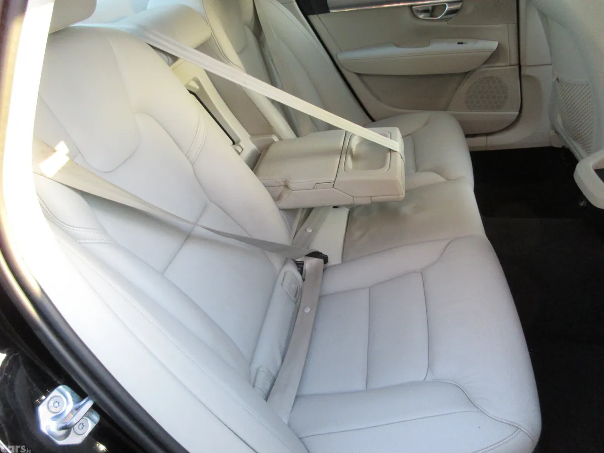 Volvo S90 Saloon, Diesel, 2019, Black