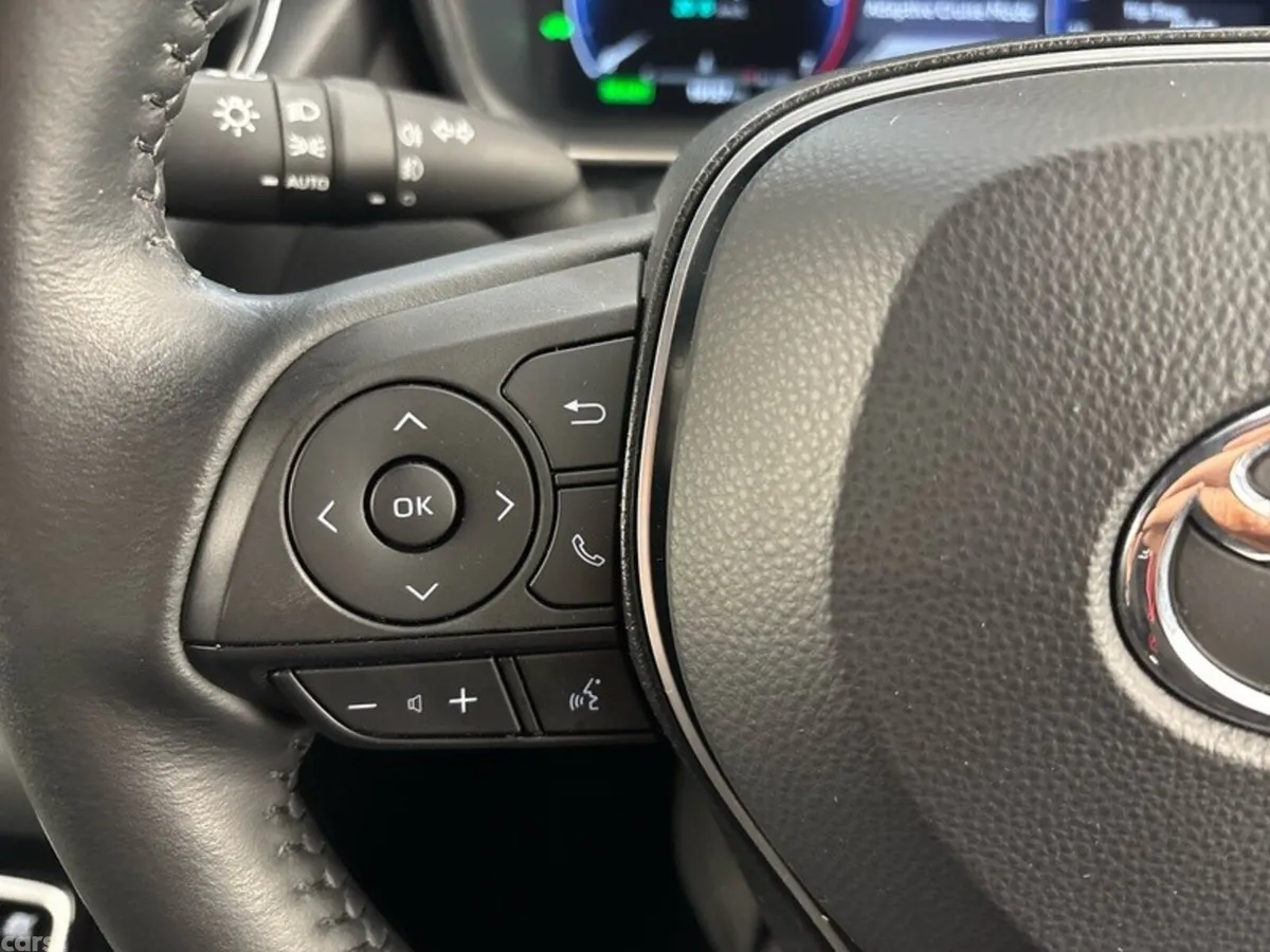 Toyota Corolla Hatchback, Petrol Hybrid, 2024, Silver