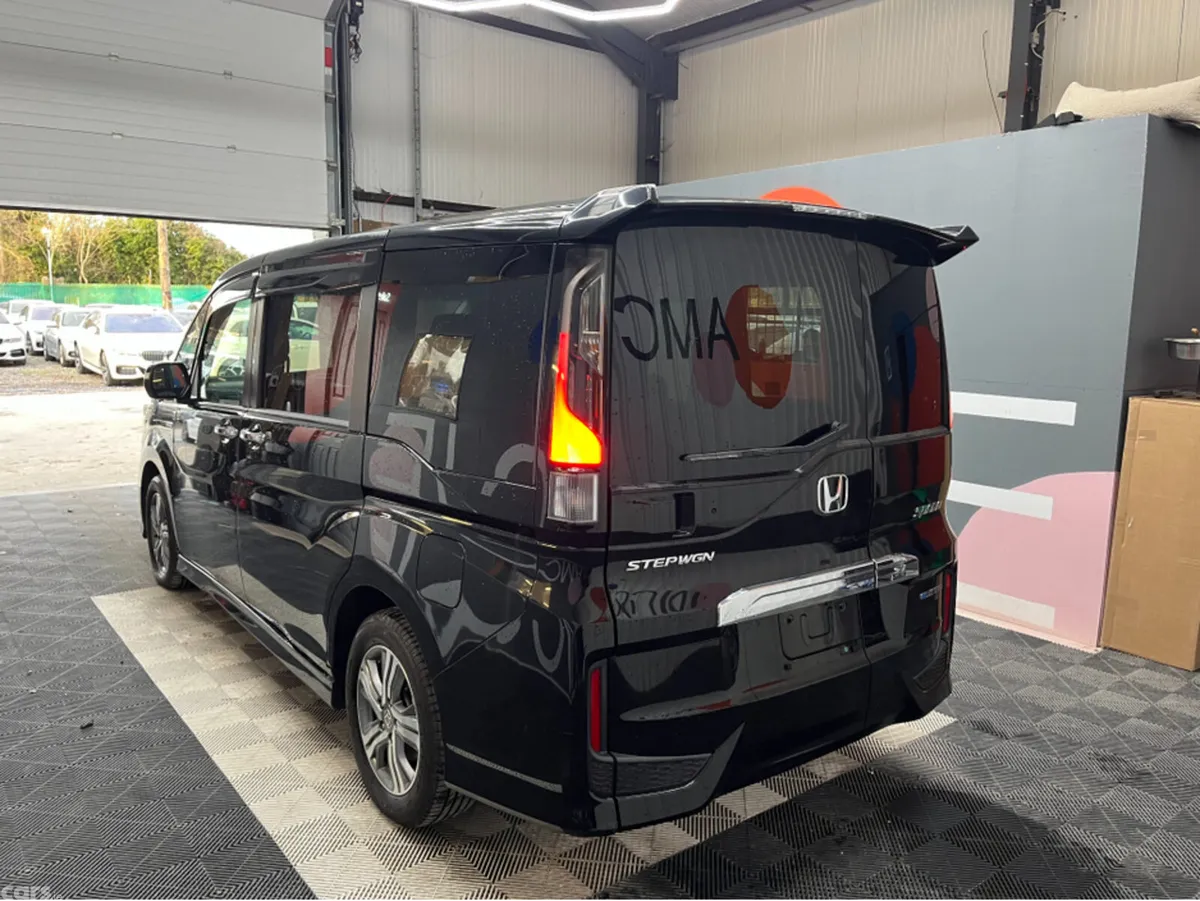 Honda Stepwagon MPV, Petrol Hybrid, 2019, Black