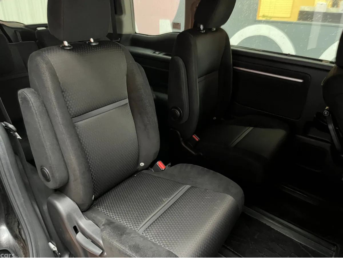 Honda Stepwagon MPV, Petrol Hybrid, 2019, Black
