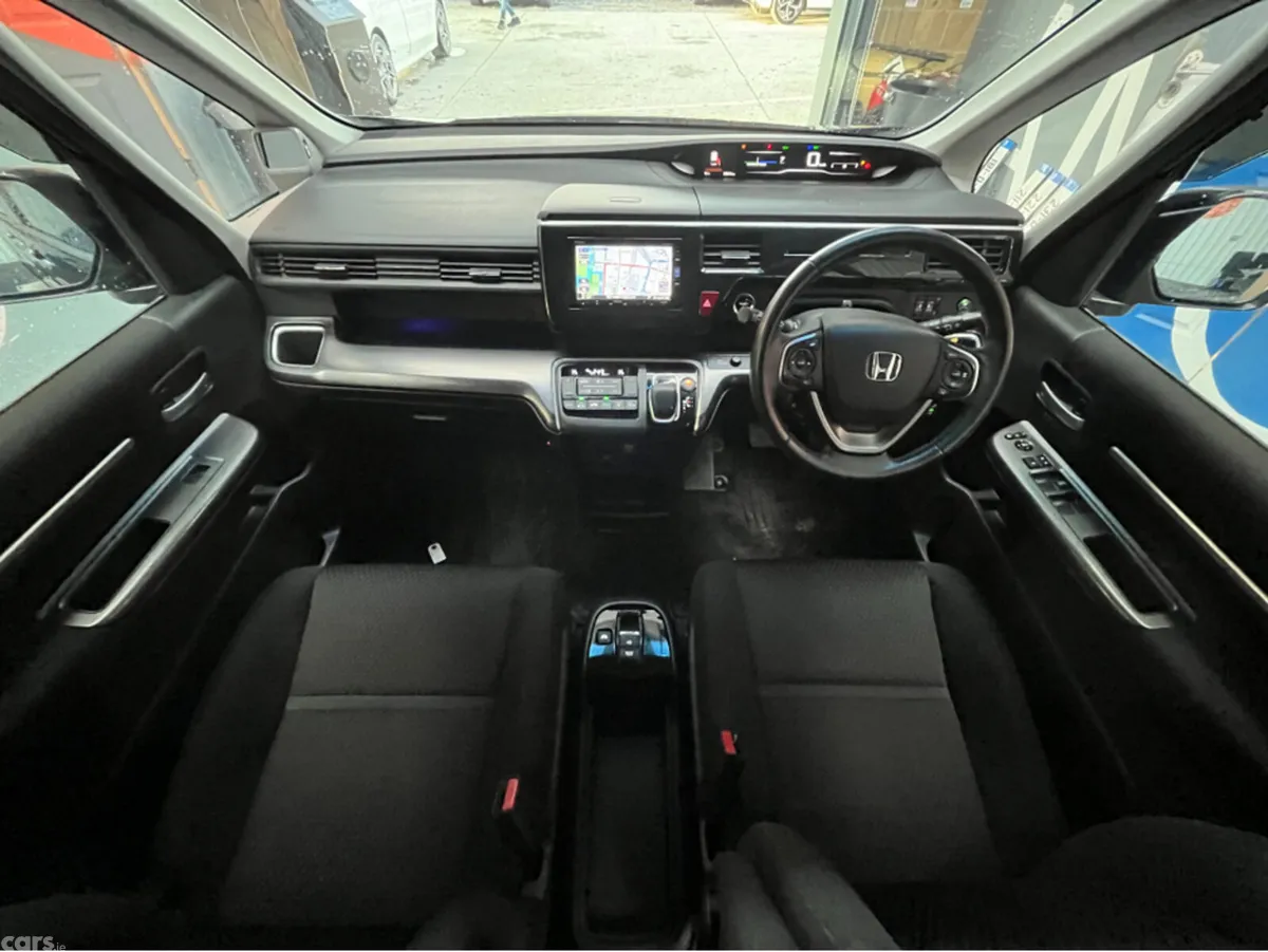 Honda Stepwagon MPV, Petrol Hybrid, 2019, Black