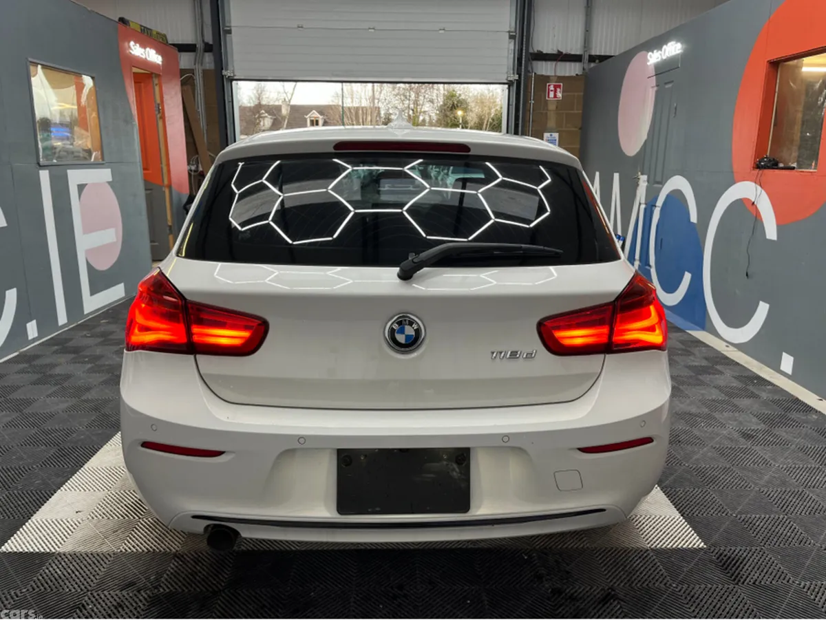 BMW 1-Series Hatchback, Diesel, 2016, White