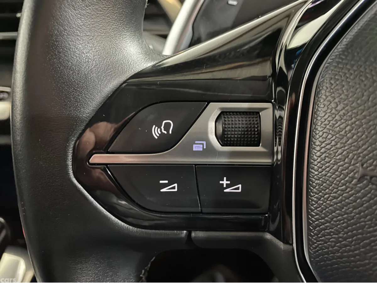 Peugeot 3008 MPV, Diesel, 2021, Blue