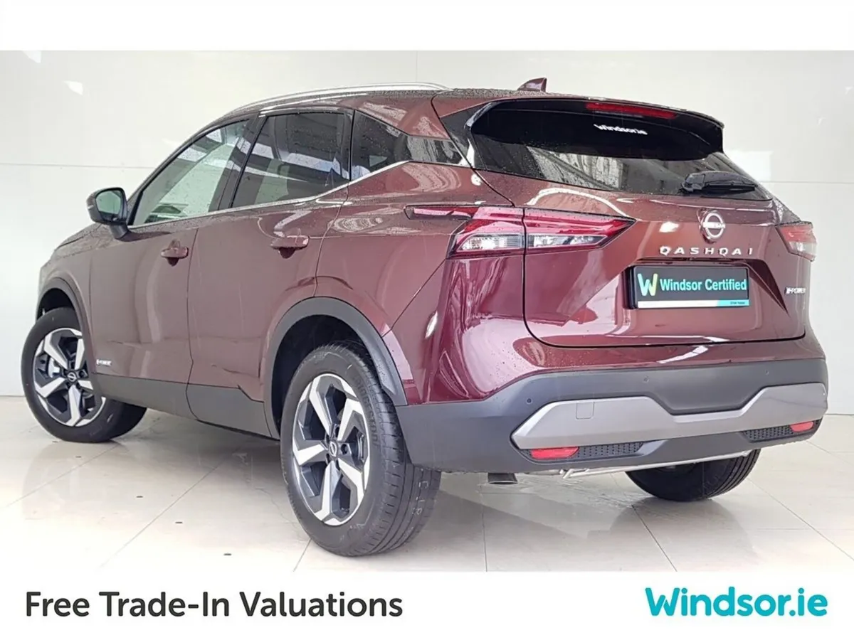 Nissan Qashqai SUV, Petrol Hybrid, 2023, Red