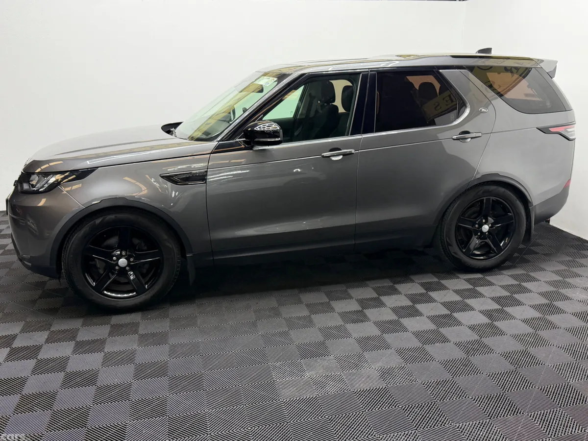Land Rover Discovery SUV, Diesel, 2019, Grey