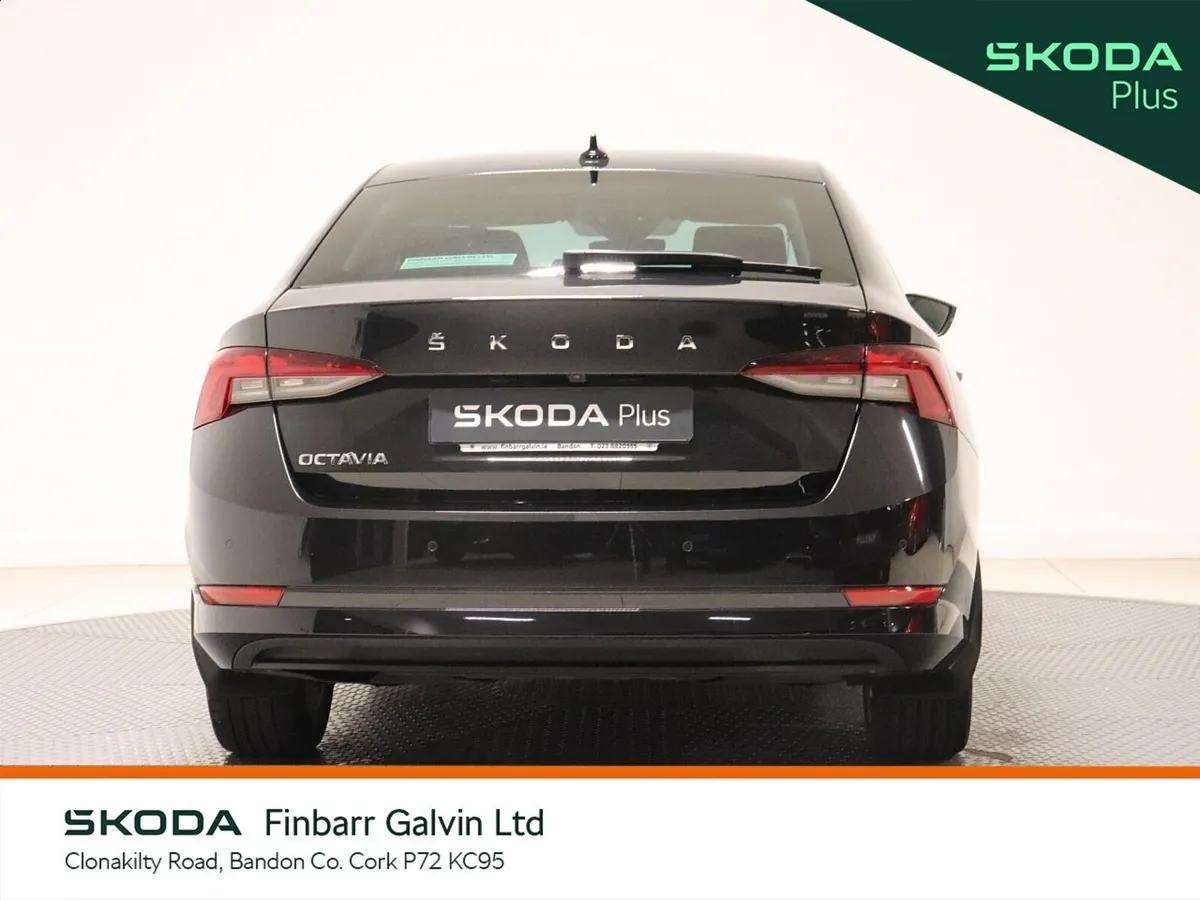 Skoda Octavia Saloon, Petrol, 2023, Black